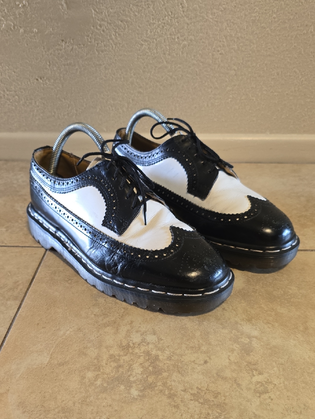 Vintage Dr. Martens Black And White Wingtip Oxfords Uk 7, Us M 8, Us W 9 Docs